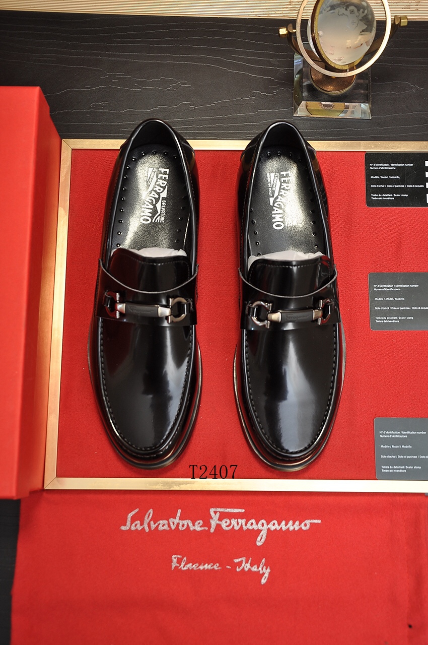 Ferragamo sz38-44 320